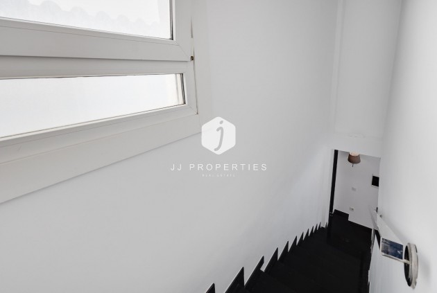 Segunda mano - Villa -
Torrevieja - aguas nuevas