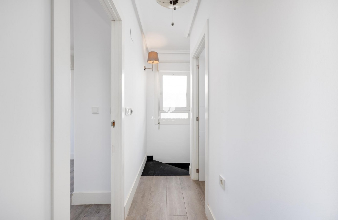 Segunda mano - Villa -
Torrevieja - aguas nuevas