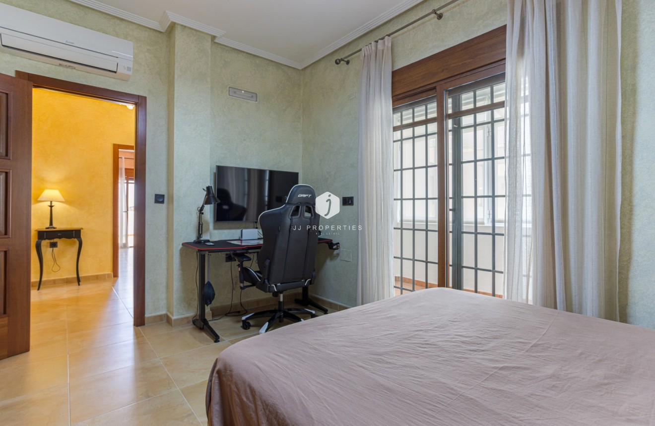 Segunda mano - Villa -
Los Montesinos - Costa Blanca