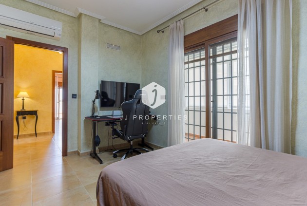 Segunda mano - Villa -
Los Montesinos - Costa Blanca