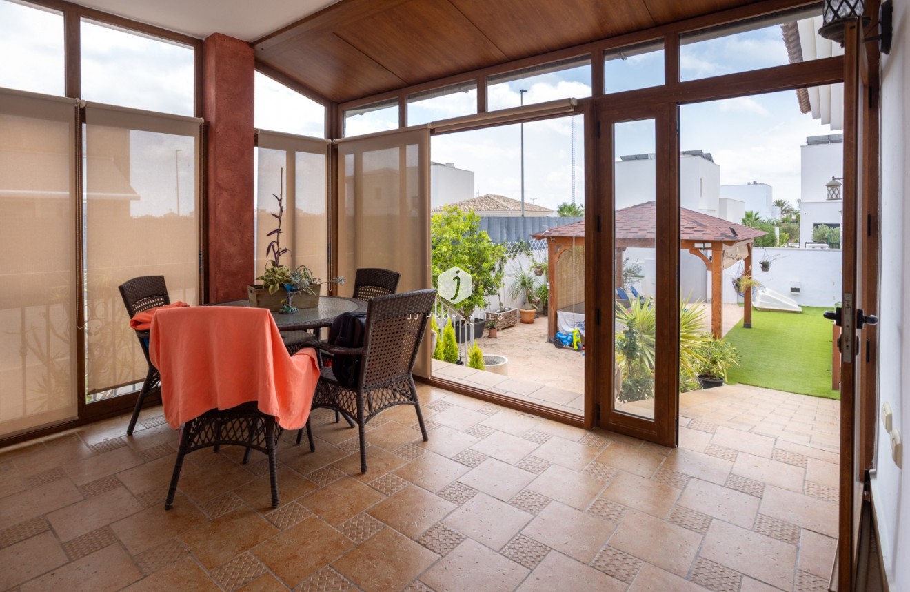 Segunda mano - Villa -
Los Montesinos - Costa Blanca