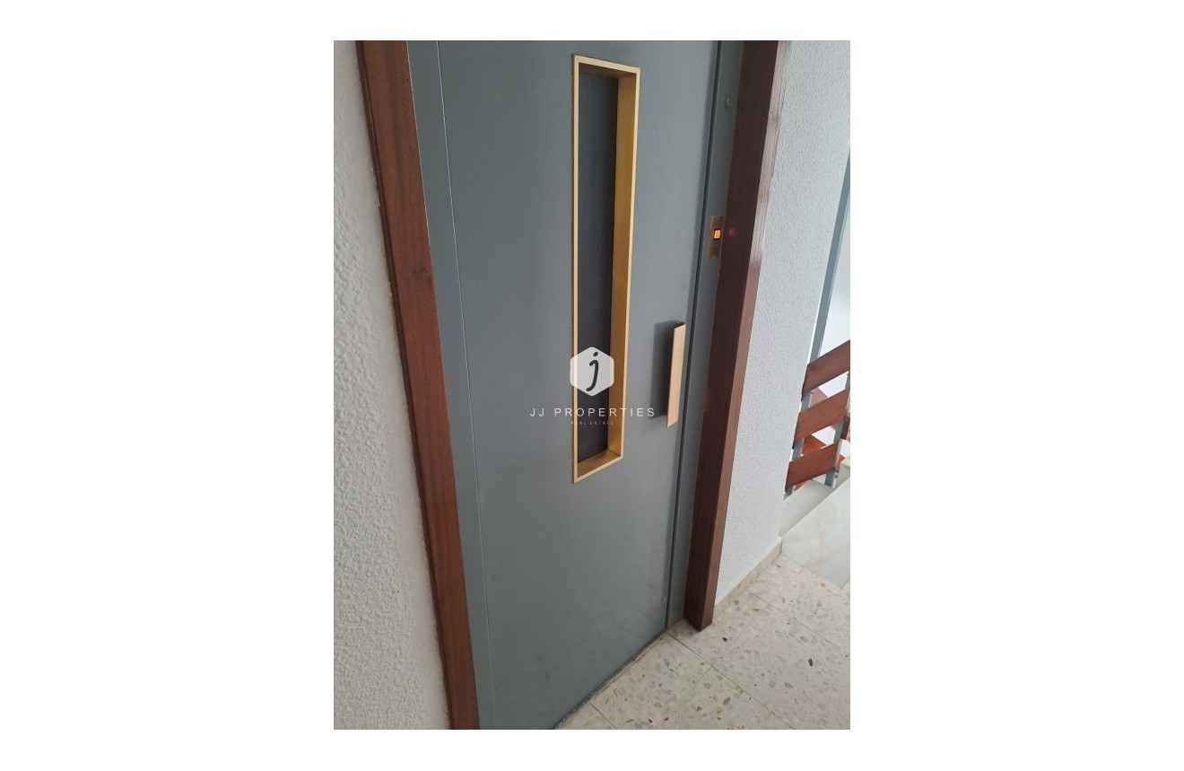 Segunda mano - Apartamento / piso -
Playa del Cura - Costa Blanca