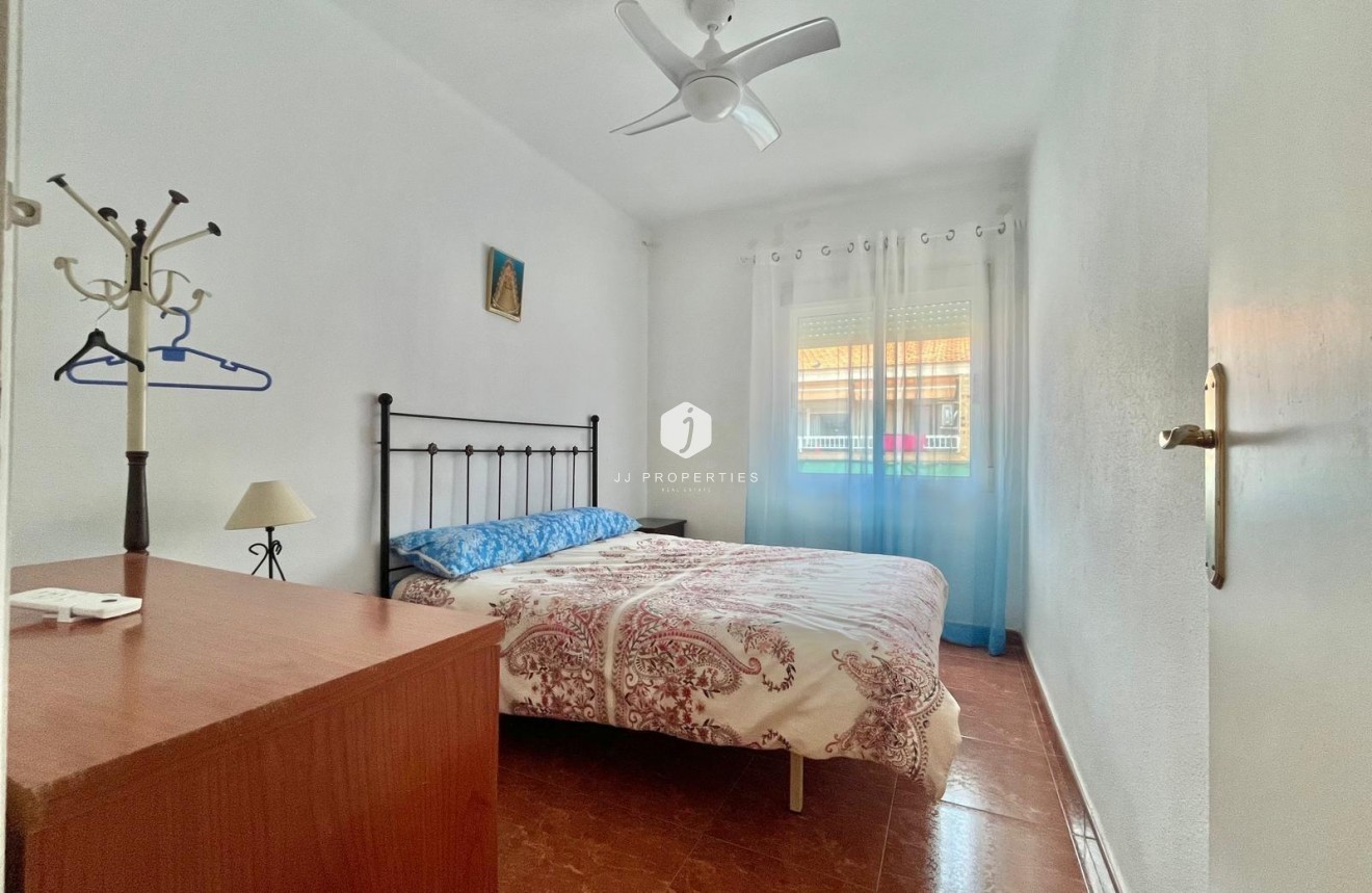 Segunda mano - Apartamento / piso -
Torrevieja - Estacion de autobuses