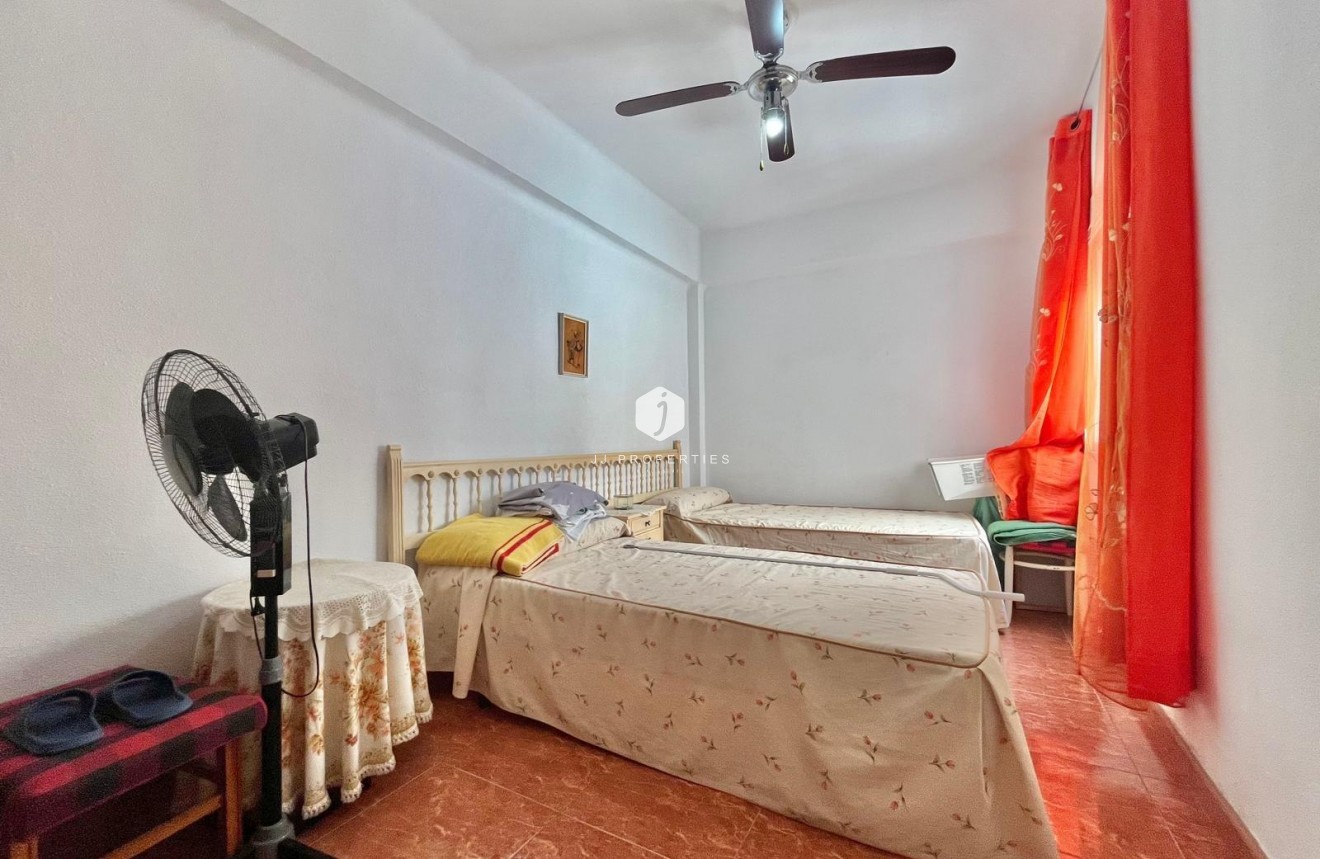 Segunda mano - Apartamento / piso -
Torrevieja - Estacion de autobuses