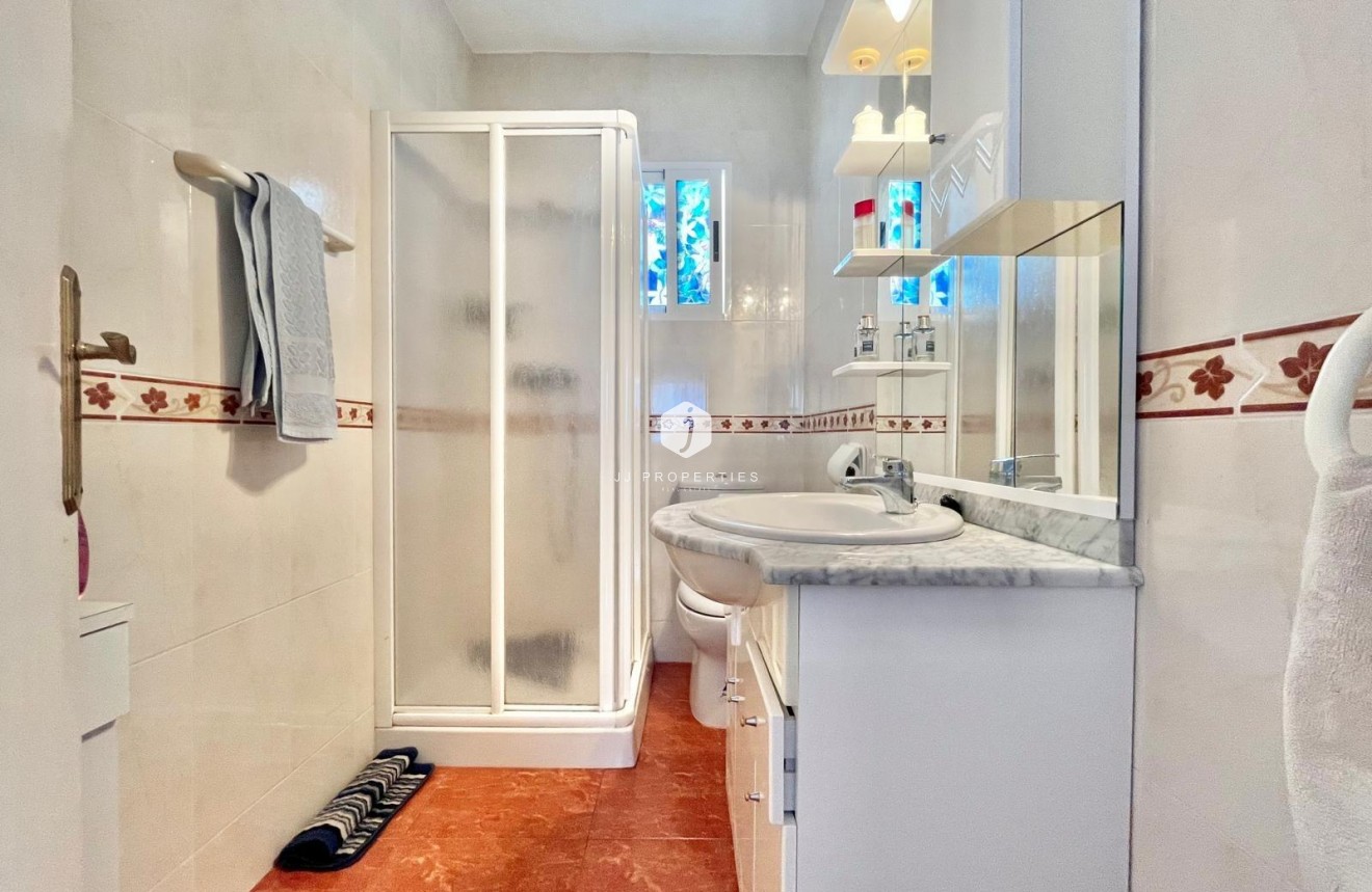 Segunda mano - Apartamento / piso -
Torrevieja - Estacion de autobuses