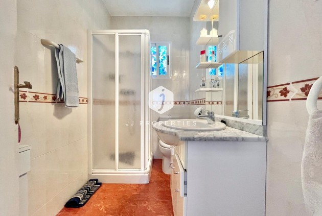 Segunda mano - Apartamento / piso -
Torrevieja - Estacion de autobuses