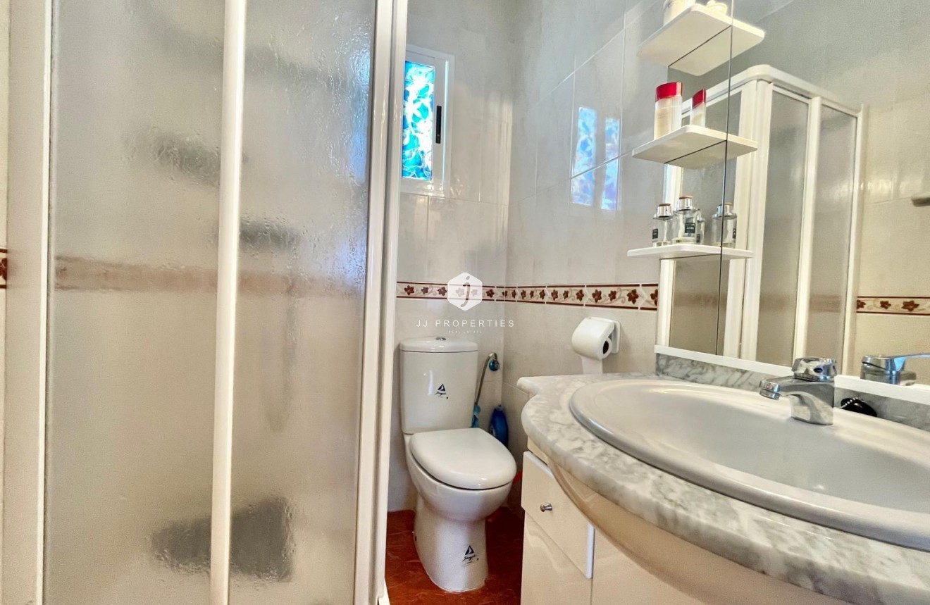 Segunda mano - Apartamento / piso -
Torrevieja - Estacion de autobuses