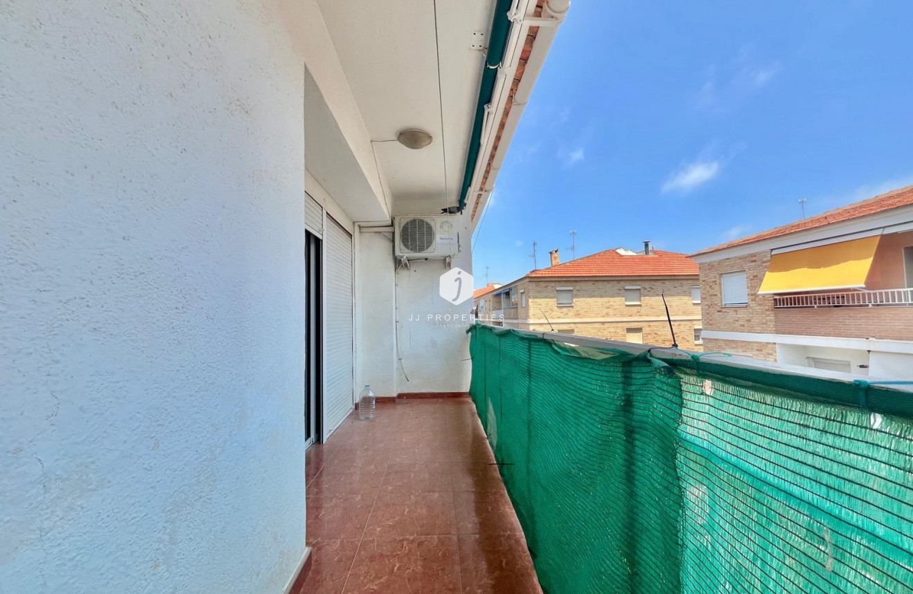 Segunda mano - Apartamento / piso -
Torrevieja - Estacion de autobuses