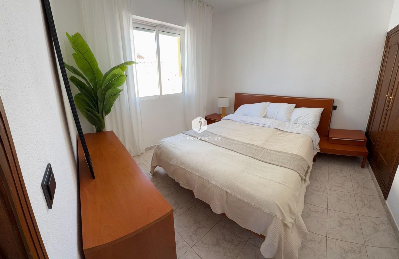 Segunda mano - Bungalow -
Torrevieja - Cañada Del Molino