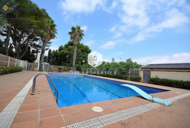 Segunda mano - Villa -
Torrevieja - Los Balcones