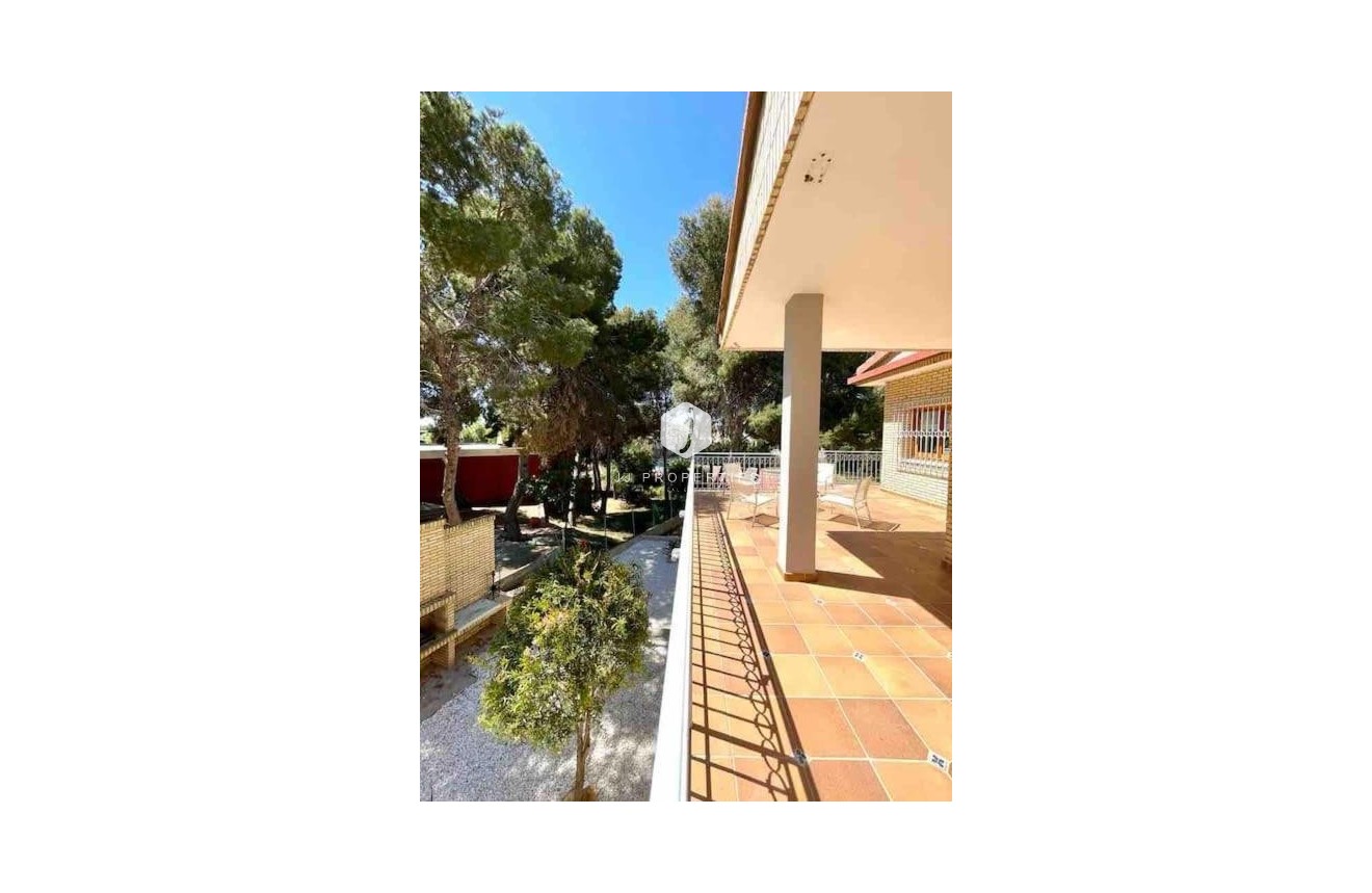 Aus zweiter Hand - Villa -
Orihuela Costa - Campoamor