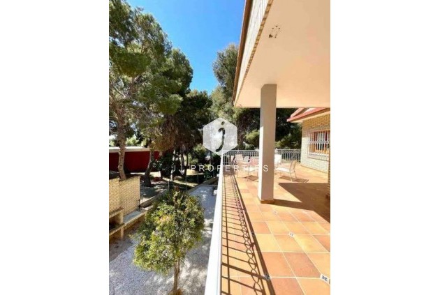 Aus zweiter Hand - Villa -
Orihuela Costa - Campoamor