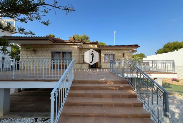 Aus zweiter Hand - Villa -
Orihuela Costa - Campoamor