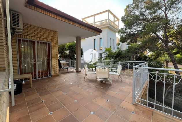 Aus zweiter Hand - Villa -
Orihuela Costa - Campoamor