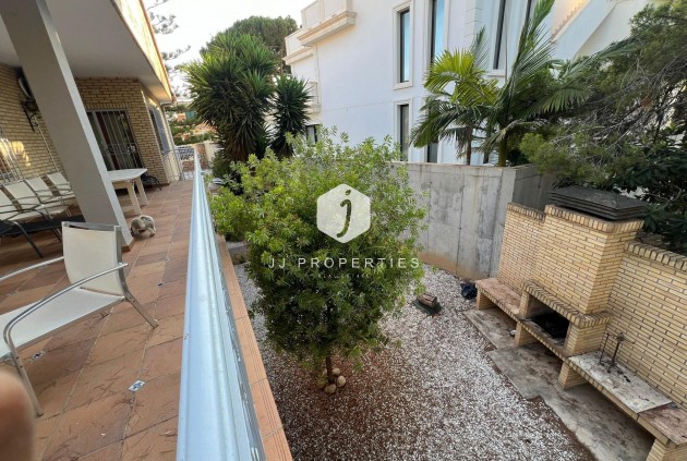 Aus zweiter Hand - Villa -
Orihuela Costa - Campoamor