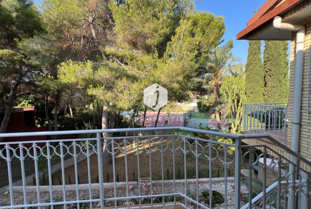 Aus zweiter Hand - Villa -
Orihuela Costa - Campoamor