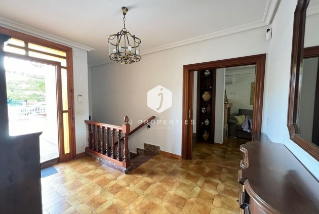 Aus zweiter Hand - Villa -
Orihuela Costa - Campoamor