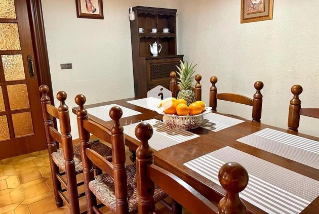 Aus zweiter Hand - Villa -
Orihuela Costa - Campoamor