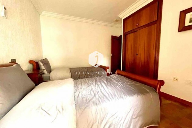 Aus zweiter Hand - Villa -
Orihuela Costa - Campoamor