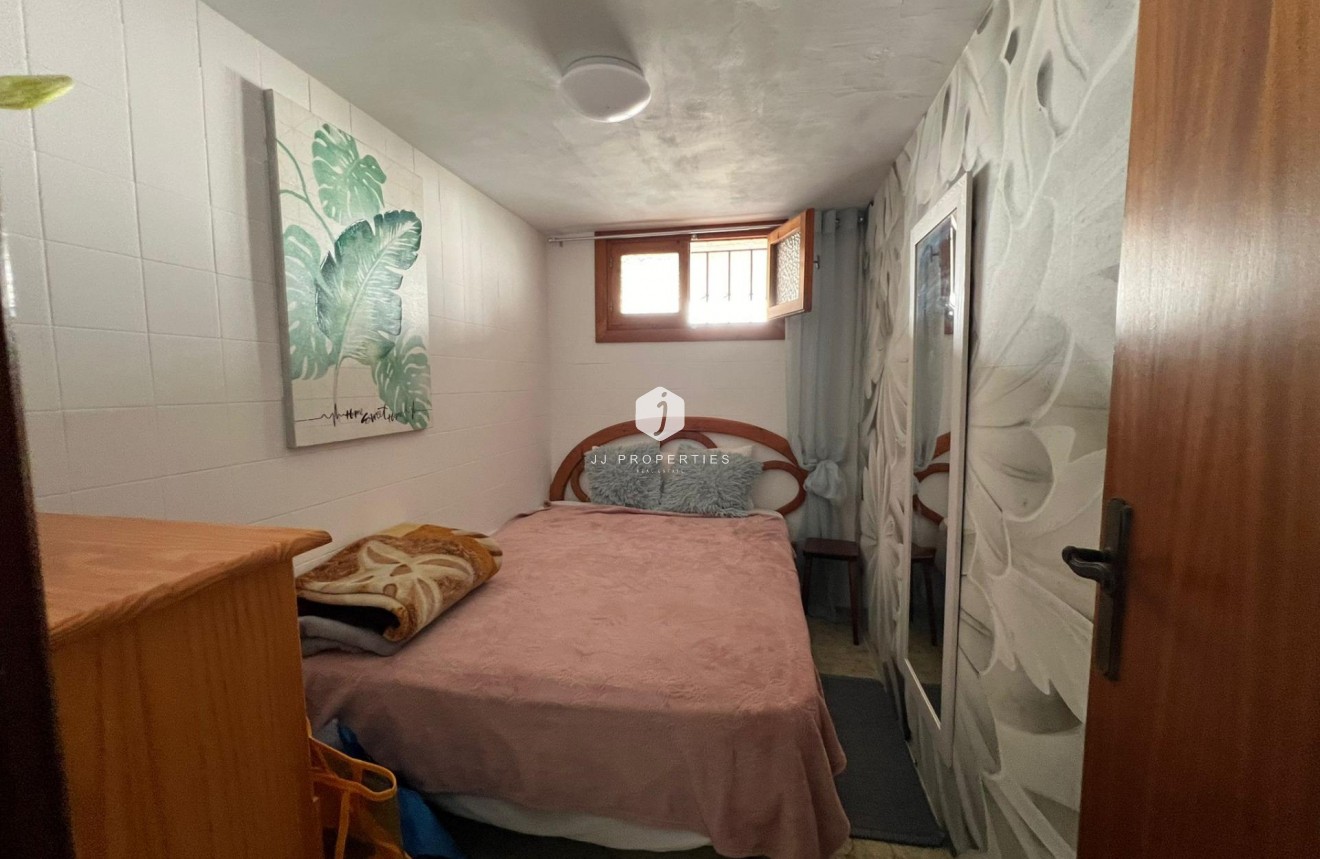 Aus zweiter Hand - Villa -
Orihuela Costa - Campoamor