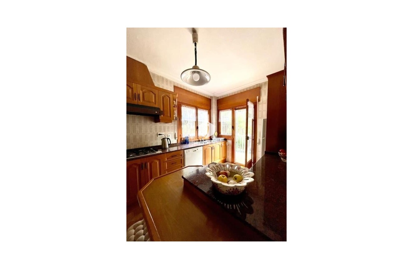 Aus zweiter Hand - Villa -
Orihuela Costa - Campoamor