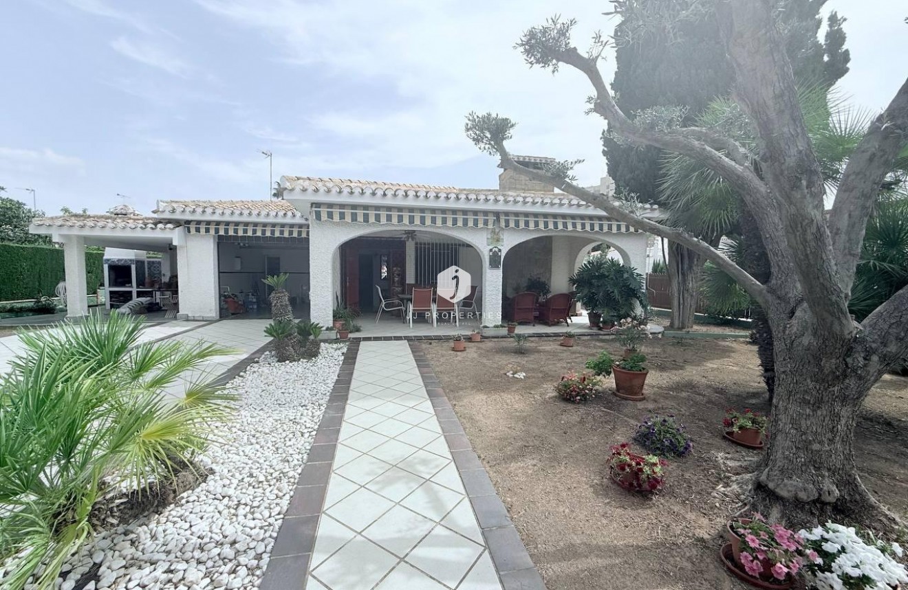 Segunda mano - Villa -
Orihuela Costa - Campoamor