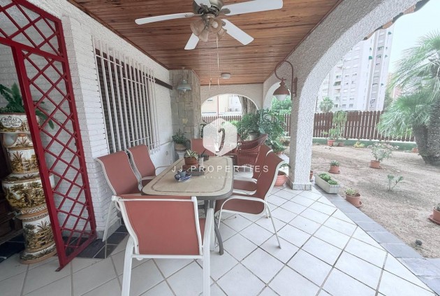 Segunda mano - Villa -
Orihuela Costa - Campoamor