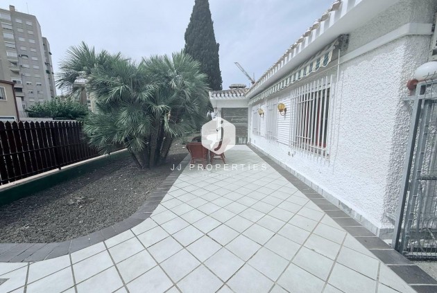 Segunda mano - Villa -
Orihuela Costa - Campoamor