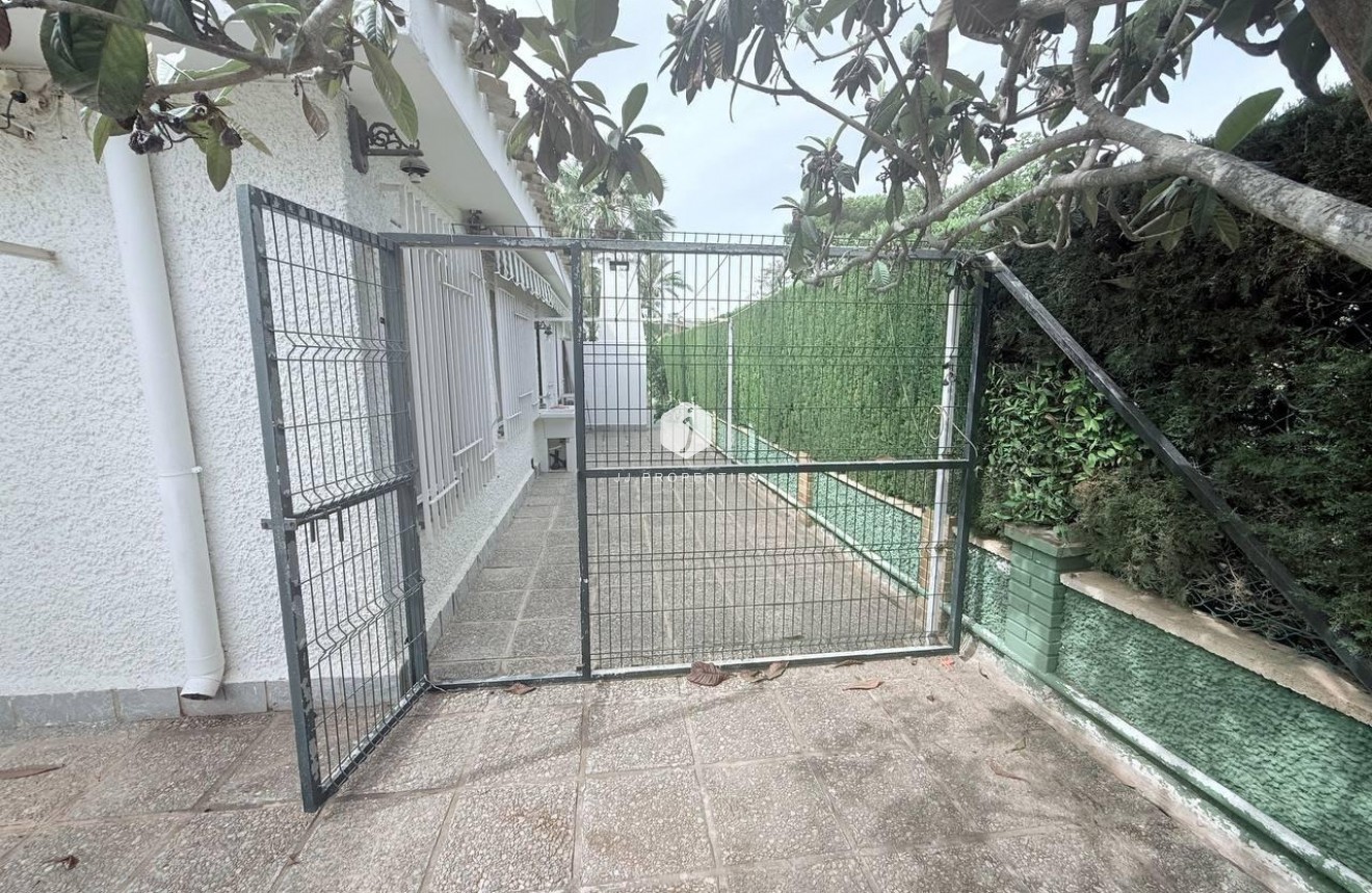 Segunda mano - Villa -
Orihuela Costa - Campoamor