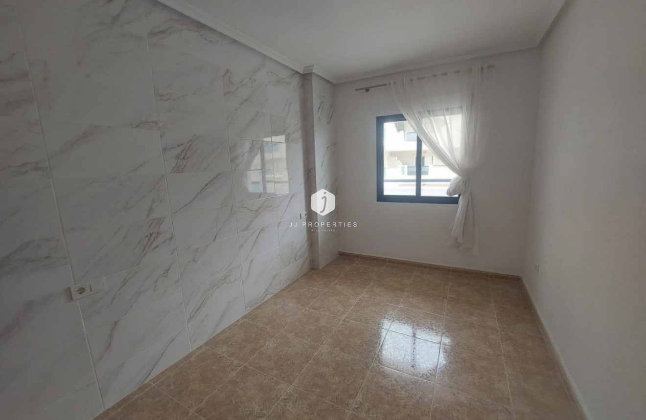 Segunda mano - Apartamento / piso -
La Zenia - Costa Blanca