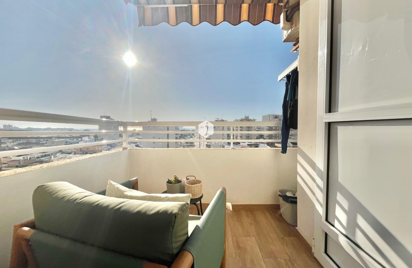 Segunda mano - Apartamento / piso -
Torrevieja - Calas blanca