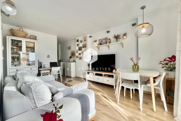 Segunda mano - Apartamento / piso -
Torrevieja - Calas blanca