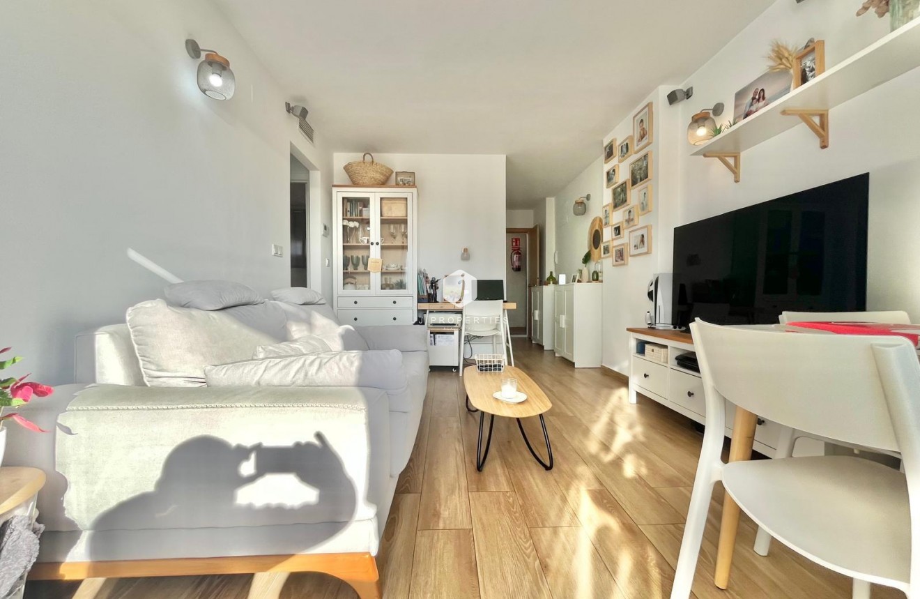 Segunda mano - Apartamento / piso -
Torrevieja - Calas blanca