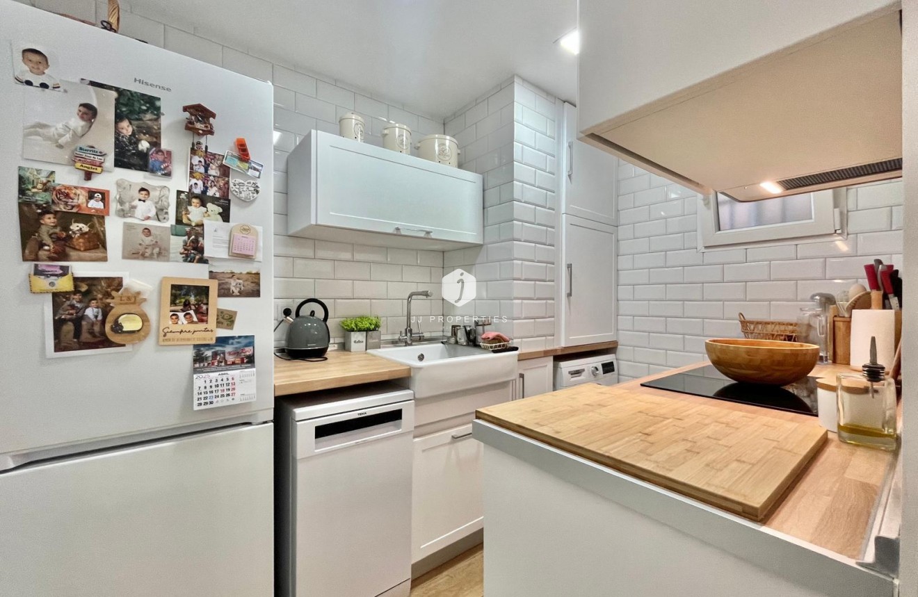 Segunda mano - Apartamento / piso -
Torrevieja - Calas blanca