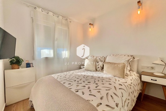 Segunda mano - Apartamento / piso -
Torrevieja - Calas blanca