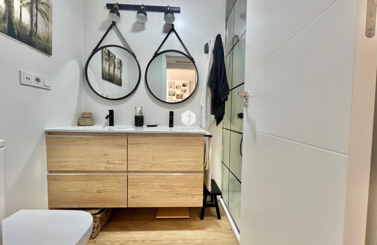 Segunda mano - Apartamento / piso -
Torrevieja - Calas blanca