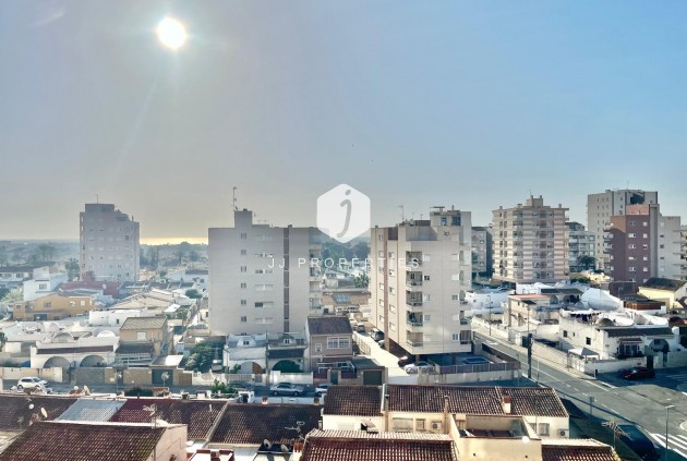 Segunda mano - Apartamento / piso -
Torrevieja - Calas blanca