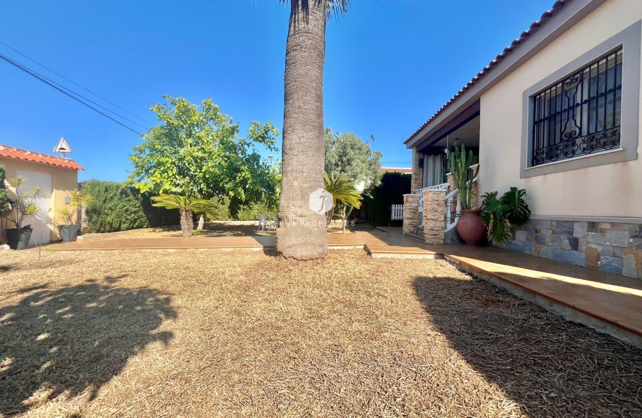 Segunda mano - Villa -
Torrevieja - Los Balcones - Los Altos del Edén