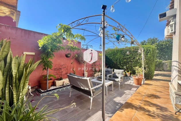 Segunda mano - Villa -
Torrevieja - Los Balcones - Los Altos del Edén