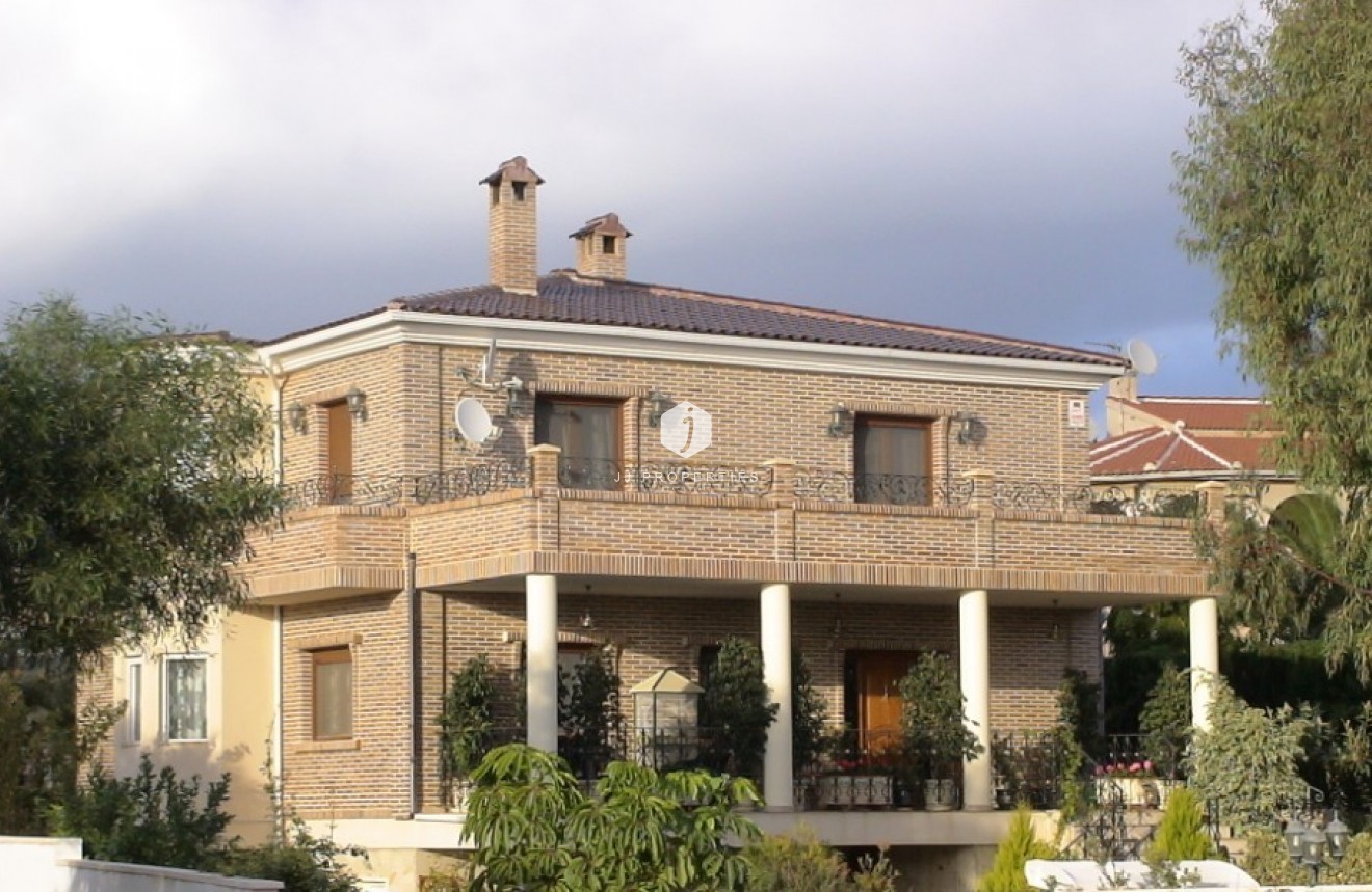 Segunda mano - Villa -
Ciudad Quesada - Costa Blanca