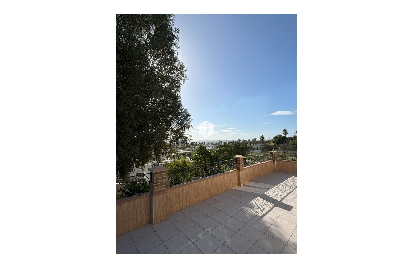 Segunda mano - Villa -
Ciudad Quesada - Costa Blanca