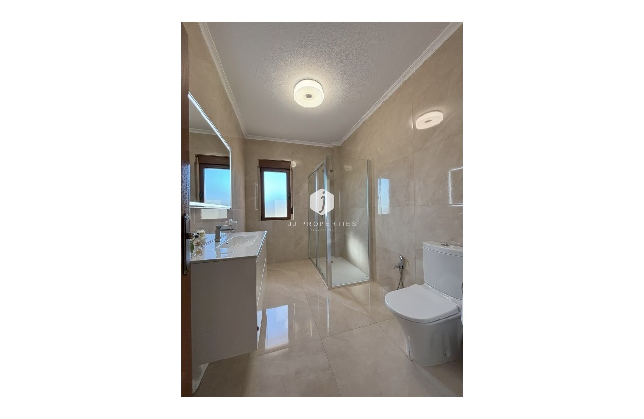 Segunda mano - Villa -
Ciudad Quesada - Costa Blanca