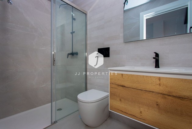 Z drugiej ręki - Mieszkanie w bloku -
Torrevieja - Costa Blanca