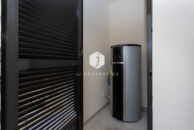 Z drugiej ręki - Mieszkanie w bloku -
Torrevieja - Costa Blanca