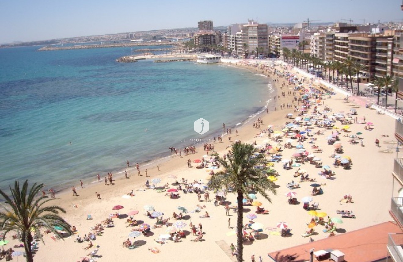 Z drugiej ręki - Mieszkanie w bloku -
Torrevieja - Costa Blanca