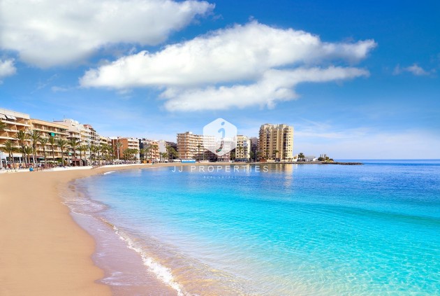 Z drugiej ręki - Mieszkanie w bloku -
Torrevieja - Costa Blanca