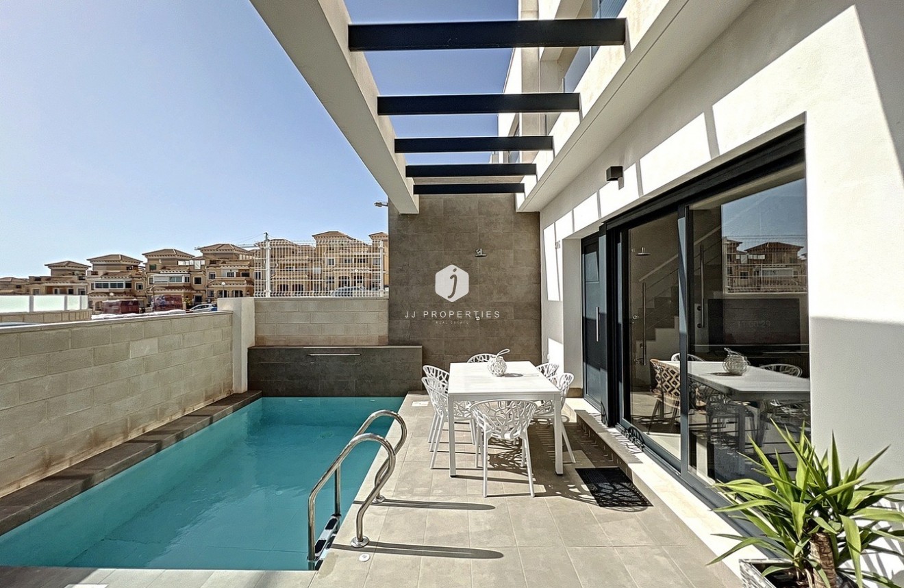 Segunda mano - Villa Penthouse -
Orihuela Costa - Costa Blanca