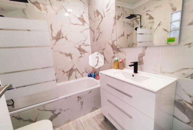 Segunda mano - Chalet -
Playa Flamenca - Costa Blanca