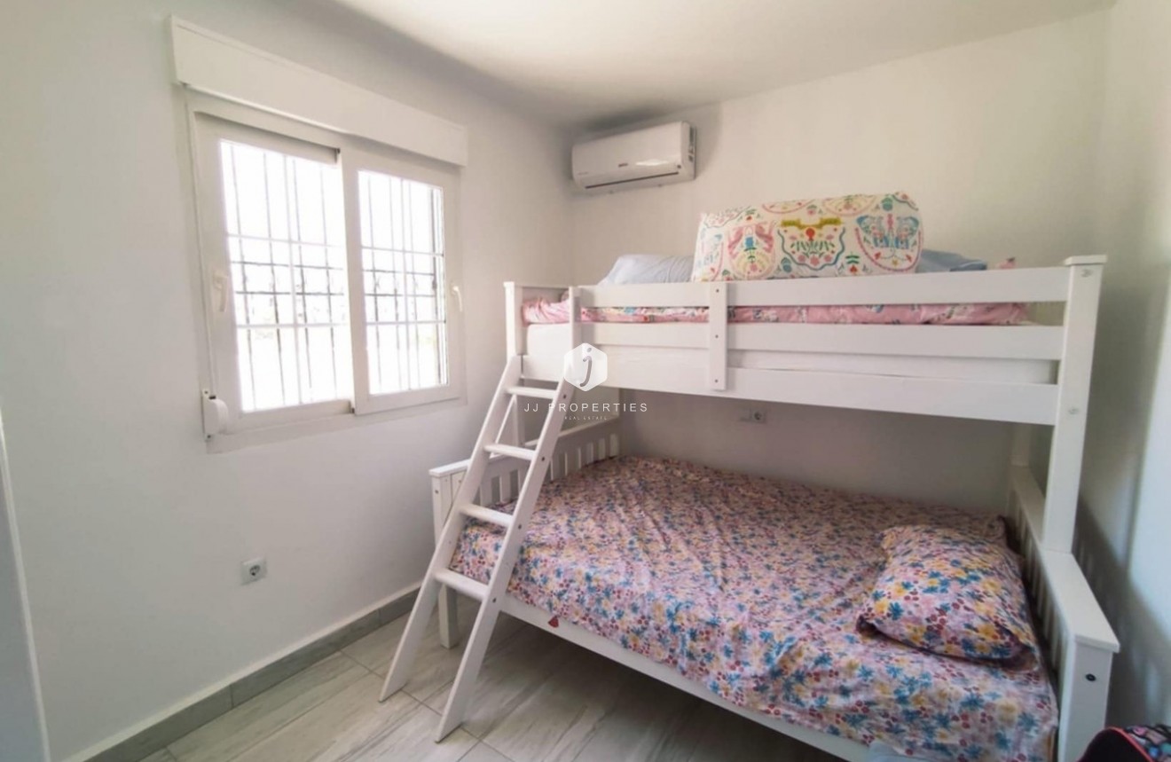 Segunda mano - Chalet -
Playa Flamenca - Costa Blanca