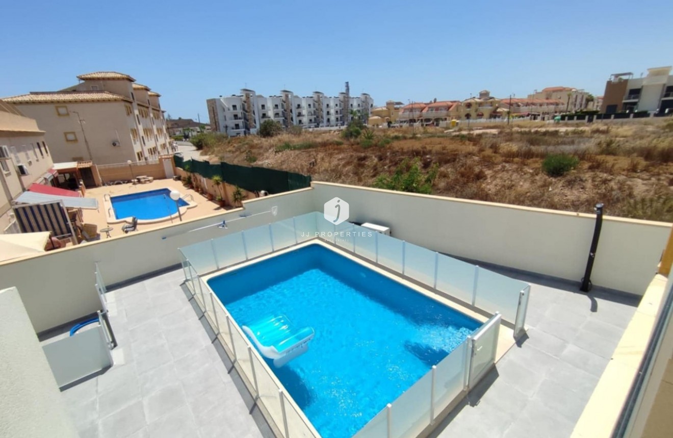 Segunda mano - Chalet -
Playa Flamenca - Costa Blanca
